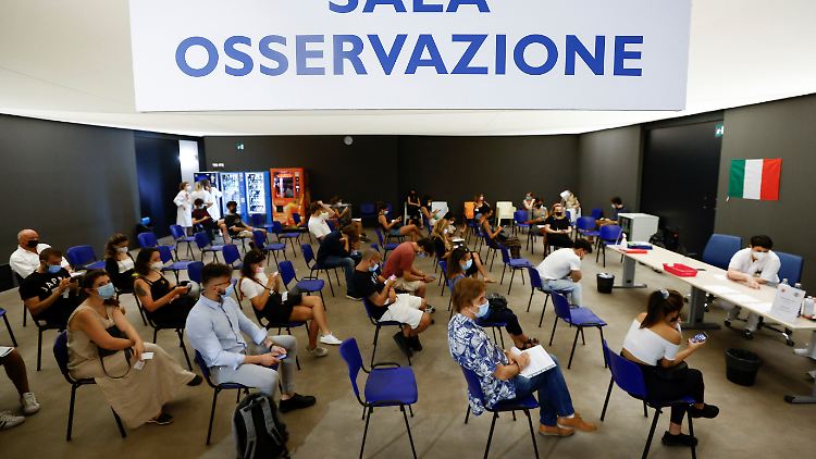 Rund 75 Prozent der Italiener über zwölf Jahre sind bereits vollständig geimpft.