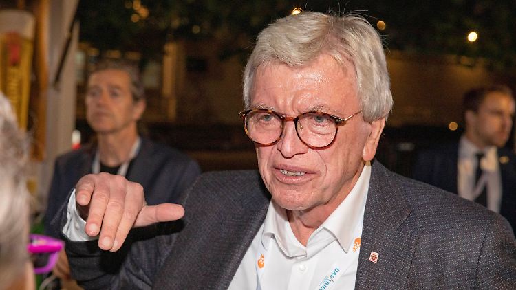 Für Hessens Ministerpräsident Bouffier ist auch bei einem Wahlsieg der Sozialdemokraten noch nichts verloren.