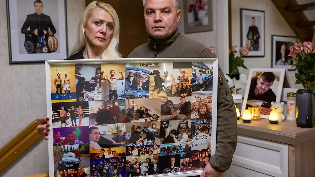 Trauer-und-Schmerz-sind-bei-den-Eltern-des-getoeteten-Micha-gross