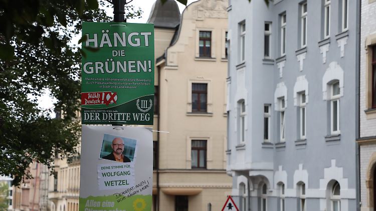Die Wahlplakate der Partei "Der III. Weg" müssen nun abgehängt werden.