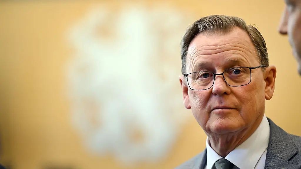 Kandidiert-er-fuer-den-Bundestag-Thueringens-geschaeftsfuehrender-Ministerpraesident-Bodo-Ramelow-Linke-schliesst-das-bislang-nicht-aus