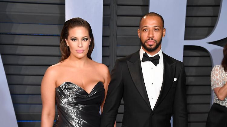 Mit Justin Ervin ist Ashley Graham seit 2010 verheiratet, 2020 kam ihr erster Sohn Isaac zur Welt.