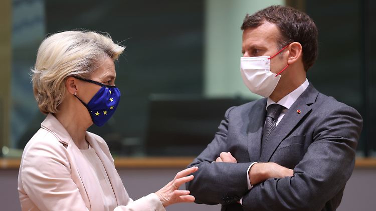 Im U-Boot-Streit erhält Frankreichs Präsident Macron Unterstützung von EU-Kommissionspräsidentin Ursula von der Leyen.