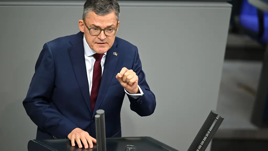 Der-Angriff-auf-Roderich-Kiesewetter-CDU-wird-bald-vor-dem-Amtsgericht-Aalen-verhandelt