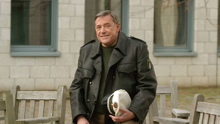 Von 2004 bis 2007 spielte Dziallas den Revierleiter Bernd Voss in der Serie "Großstadtrevier".