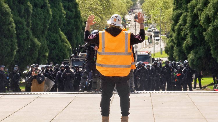 Die Polizei reagierte mit einem Großaufgebot auf die neuerlichen Proteste der Bauarbeiter.