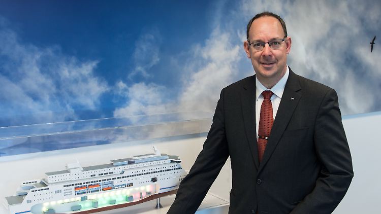 "Spätestens, wenn man keinen Rückenwind hat, wird man deutlich mehr Zeit brauchen", sagt Alexander Dyck übers Frachtsegeln.