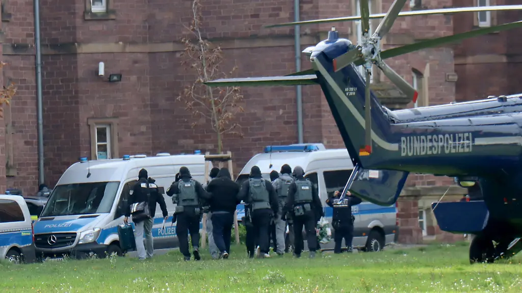 bc7f2cbaf18c95c1b228cddbb1016403