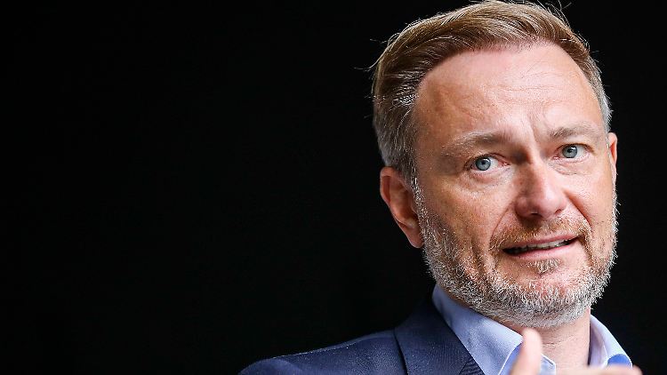 Christian Linder brach die Koalitionsverhandlungen mit Union und Grünen 2017 mit dem legendären Satz ab: "Es ist besser, nicht zu regieren, als falsch zu regieren." Nun will er die Liberalen unbedingt in die Regierung führen.