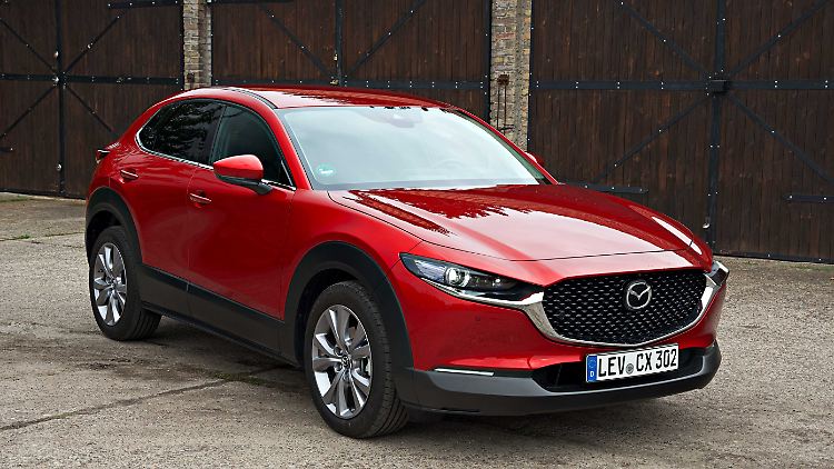 Das sogenannte Kodo-Design lässt den Mazda CX-30 wirklich schick dastehen.