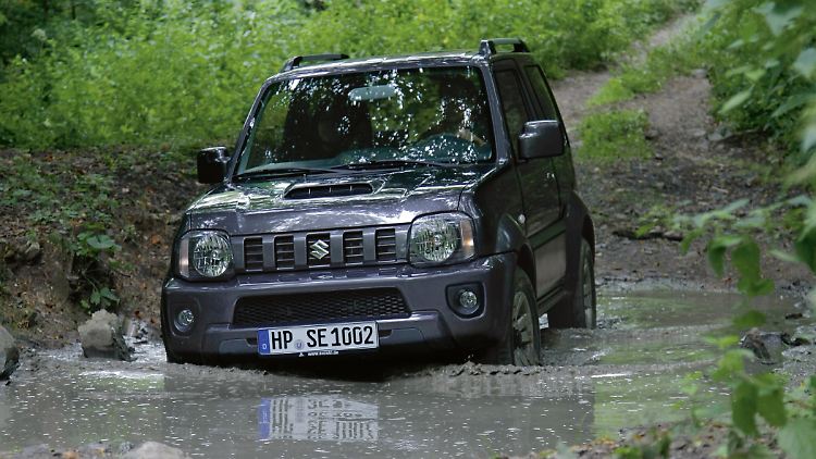 Der Suzuki Jimny ist nichts für die Straße.. Sein Revier ist das Gelände und das darf auch richtig grob sein.