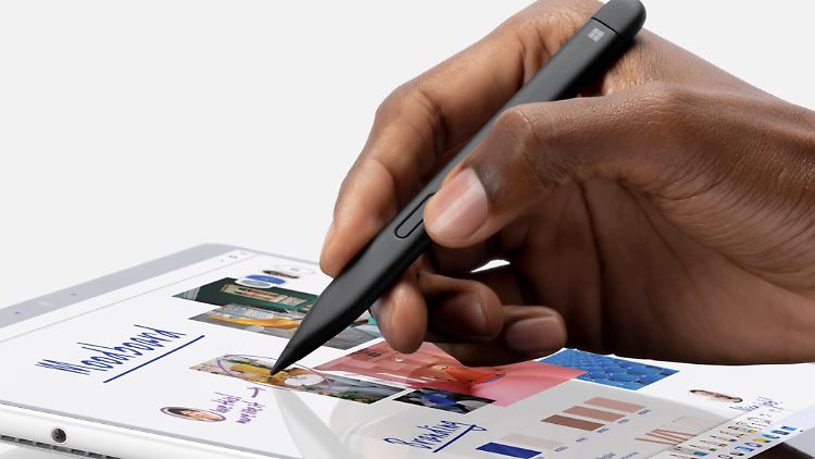 Zeichnen und Schreiben sollen sich durch eine sehr niedrige Latenz und haptisches Feedback mit dem Surface Slim Pen 2 besonders natürlich anfühlen.