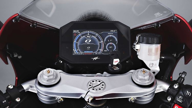 Auch das 5,5 Zoll große TFT-Display der MV Aguste F3 RR, über das alle Einstellungen laufen, ist neu aufgesetzt.