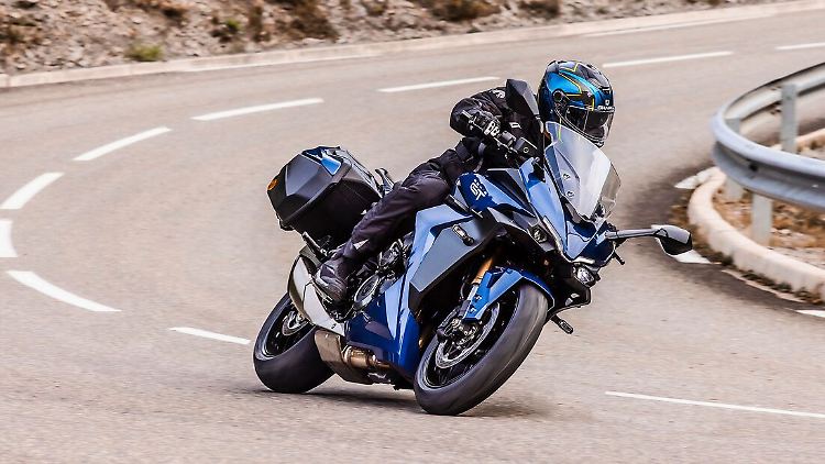 Mit der GSX-S1000 GT bringt Suzuki einen waschechten Tourer für die Saison 2022 an den Start.