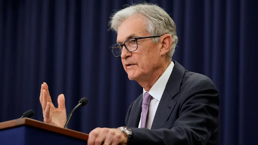 Fed-Chef-Powell-erklaert-die-Zinsentscheidung