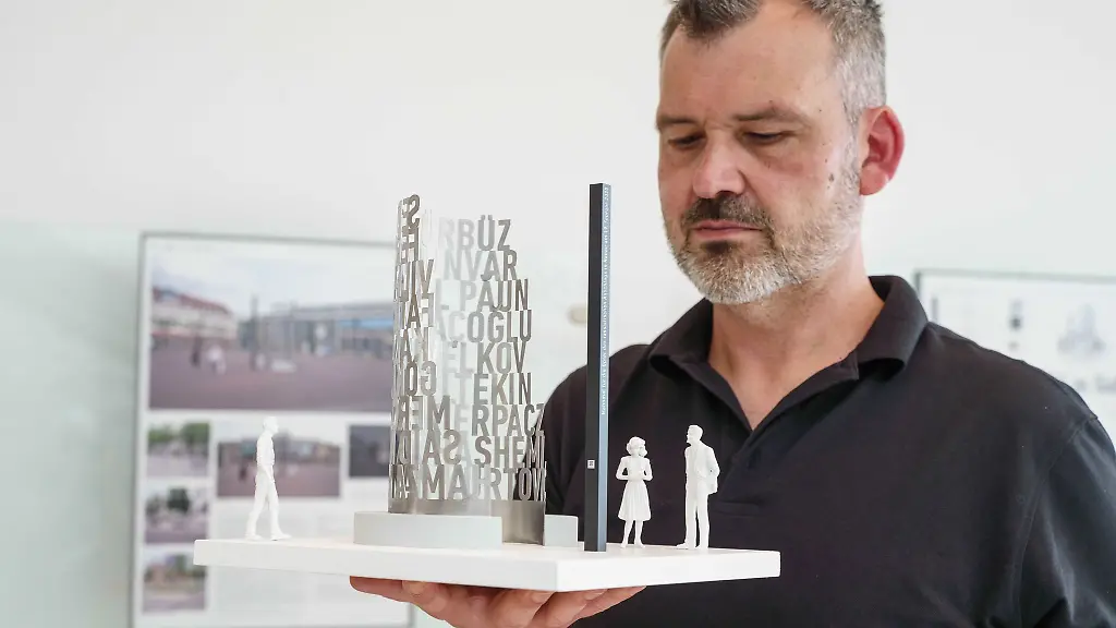 Nach-Angaben-der-Stadt-Hanau-ist-der-Standort-bestimmt-worden-an-dem-das-Mahnmal-errichtet-werden-soll