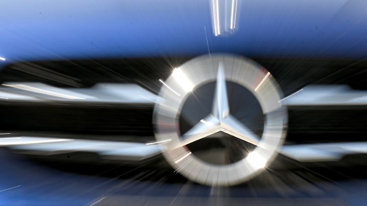 Daimler tritt der Batterie-Allianz französischer Unternehmen bei.