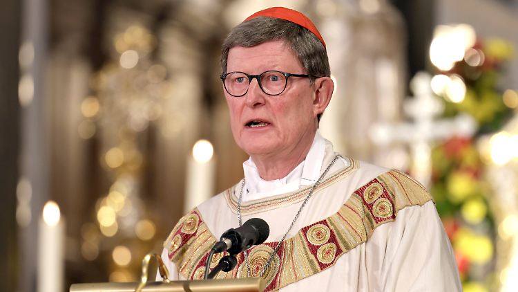 Woelki geriet in die Kritik, nachdem er ein von ihm selbst in Auftrag gegebenes Gutachten über Missbrauch in der katholischen Kirche nicht veröffentlichen wollte. 