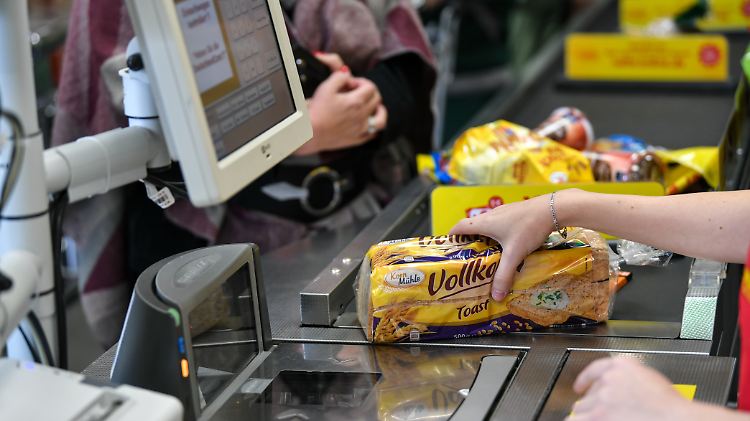 Das Einmaleins der Inflation: Erzeuger- und Verbraucherpreise sind zwei verschiedene paar Schuhe, die nicht im Gleichschritt marschieren.