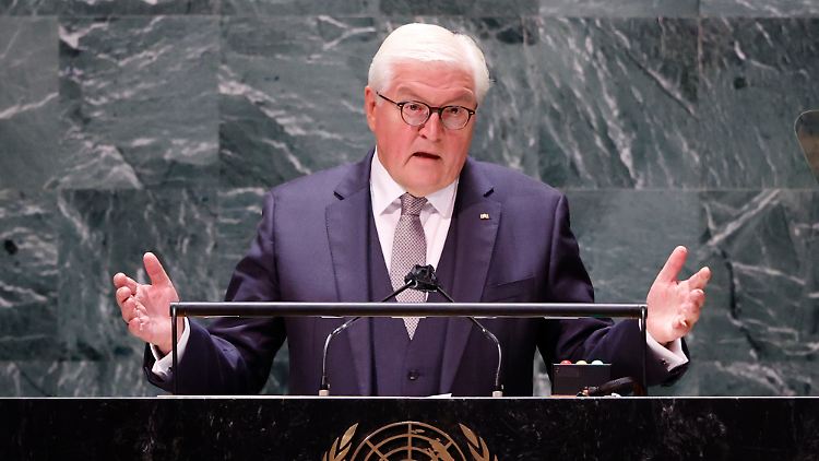"Wir müssen ehrlicher, wir müssen klüger, aber auch stärker werden", sagte Steinmeier zur Rolle des Westens in Afghanistan.