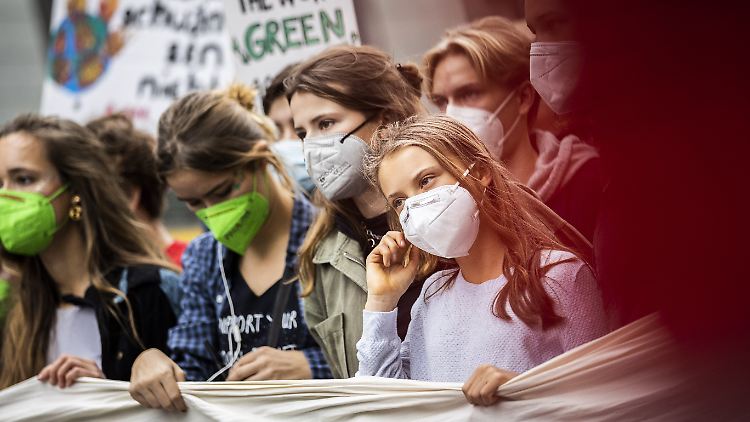 Die junge Klimaaktivistin Greta Thunberg war heute in Berlin.