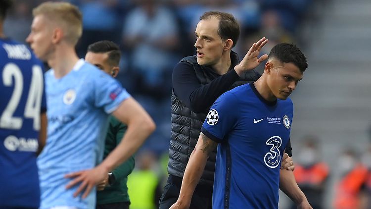 Thomas Tuchel muss sich wohl früh von seinem Verteidiger Thiago Silva trennen.