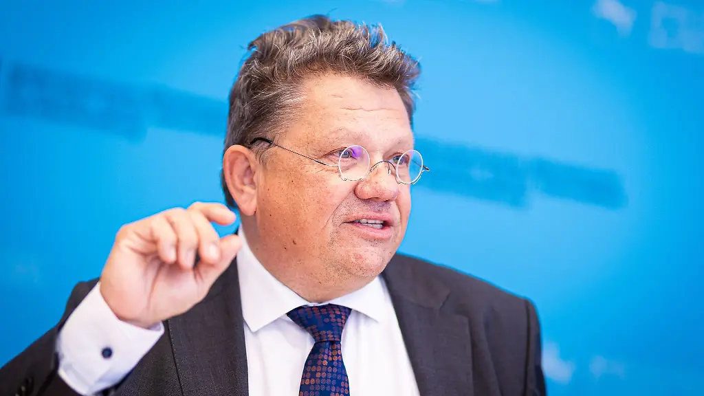 Philippi-hatte-die-Krankenhausreform-lange-kritisiert-mittlerweile-ist-er-optimistischer