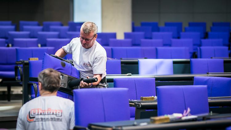 Schon nach der letzten Wahl mussten die Haustechniker des Bundestags mehr Stühle unterbringen.