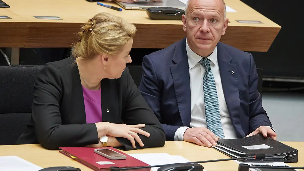 Wirtschaftssenatorin-Franziska-Giffey-SPD-sieht-beim-Thema-verkaufsoffene-Sonntag-noch-Redebedarf-im-Senat
