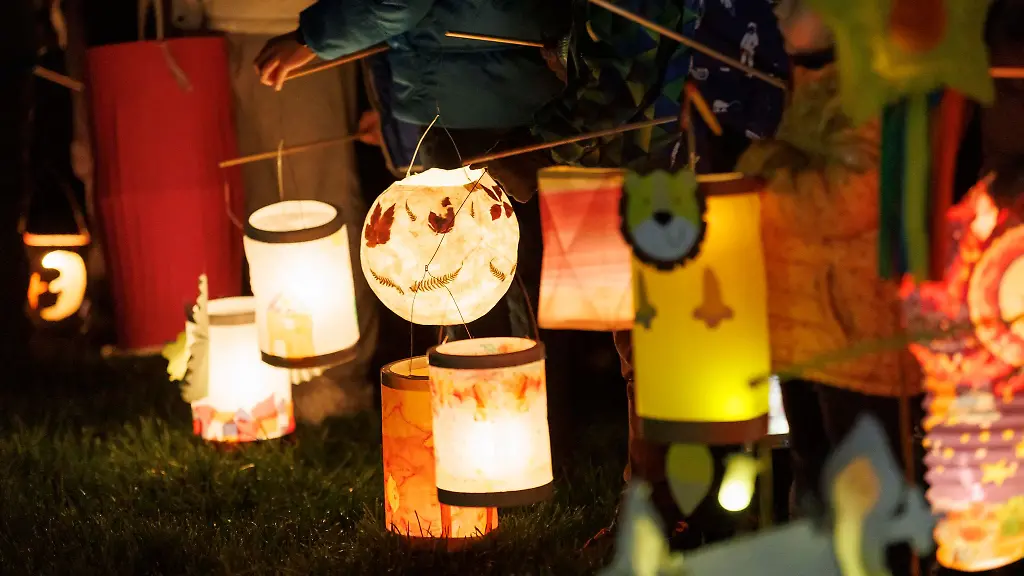 In-den-kommenden-Tagen-werden-wieder-vielerorts-Martinsfeste-gefeiert-Archivbild