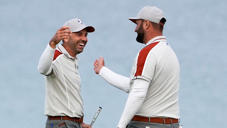 Immerhin Sergio Garcia (links) und Jon Rahm spielen für Europa wieder groß auf.