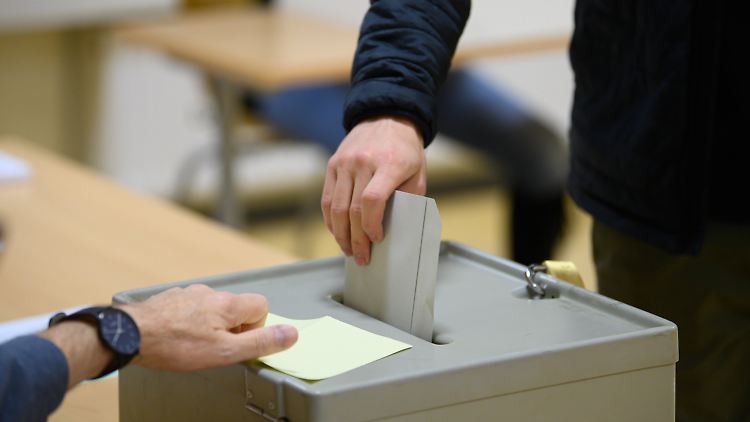 Die Wahl ist laut Grundgesetz "allgemein, unmittelbar, frei, gleich und geheim".