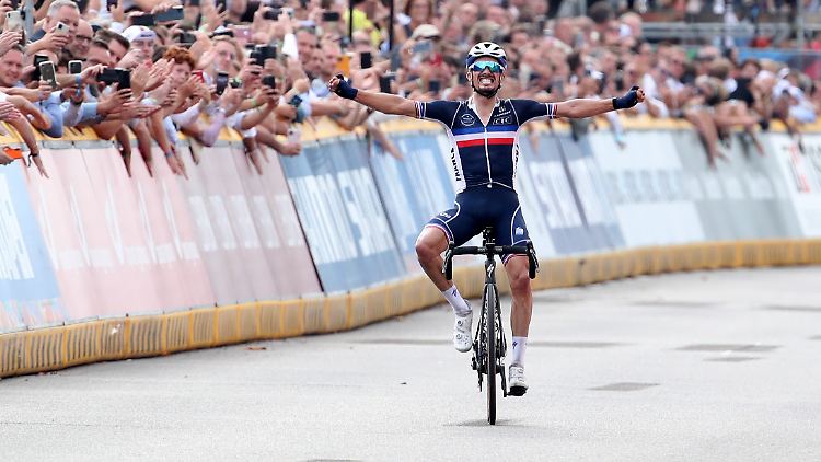 Der alte und neue Weltmeister: Julian Alaphilippe aus Frankreich.