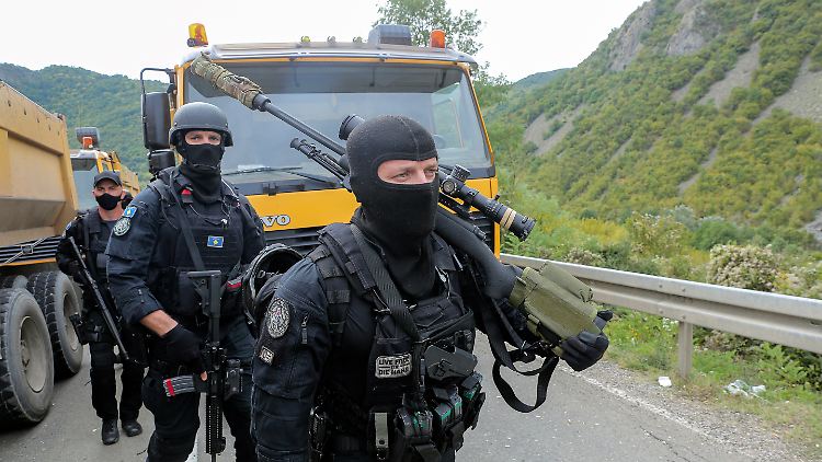 Elitepolizisten des Kosovo an der Grenze zu Serbien.
