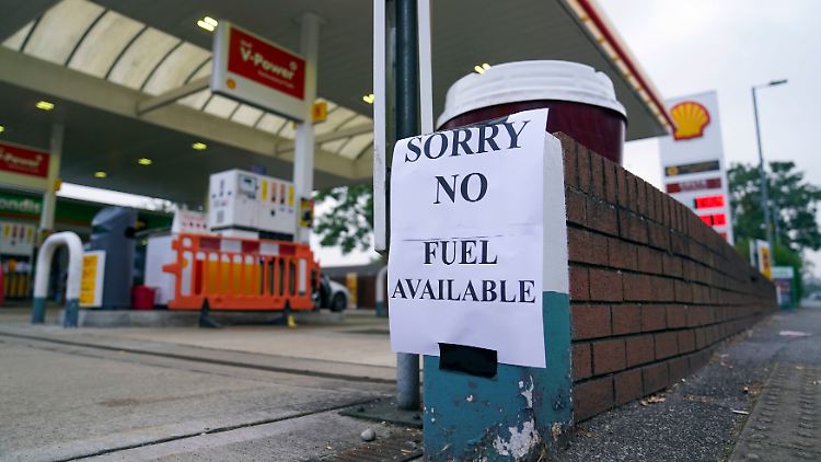Weder Benzin noch Diesel - viele britische Zapfsäulen bleiben derzeit trocken.