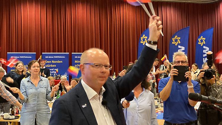 Für den SSW sitzt künftig der Flensburger Stefan Seidler als fraktionsloser Abgeordneter im Parlament.