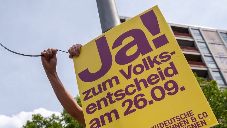 Die Plakate können wieder abgehängt werden: Eine Mehrheit der Berliner hat mit Ja gestimmt.