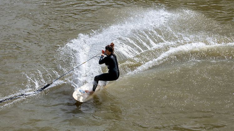 Die Iller bei Waiblingen ist schon ein Surfspot.