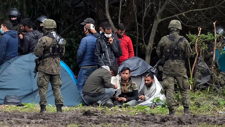 Polen hat seine 418 Kilometer lange Grenze zu Belarus abgeschottet.