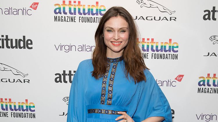 Sophie Ellis-Bextor ist heute glücklich verheiratet und hat fünf Söhne.