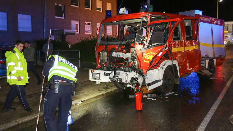 Bei dem Unfall entsteht ein Schaden in sechsstelliger Höhe.