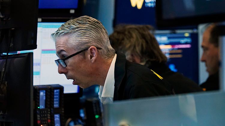 Die Pandemie hat den Dow Jones weiter im Griff.