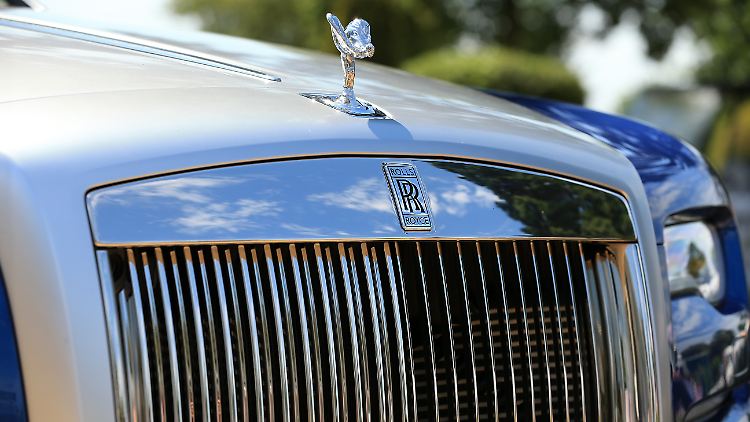 Leiser E-Antrieb statt wuchtigem Zwölfzylinder - das wird bei Rolls-Royce bald Realität.