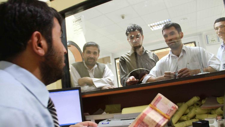 Die Weltbank warnt Investoren: Die afghanischen Banken haben kein Geld mehr.
