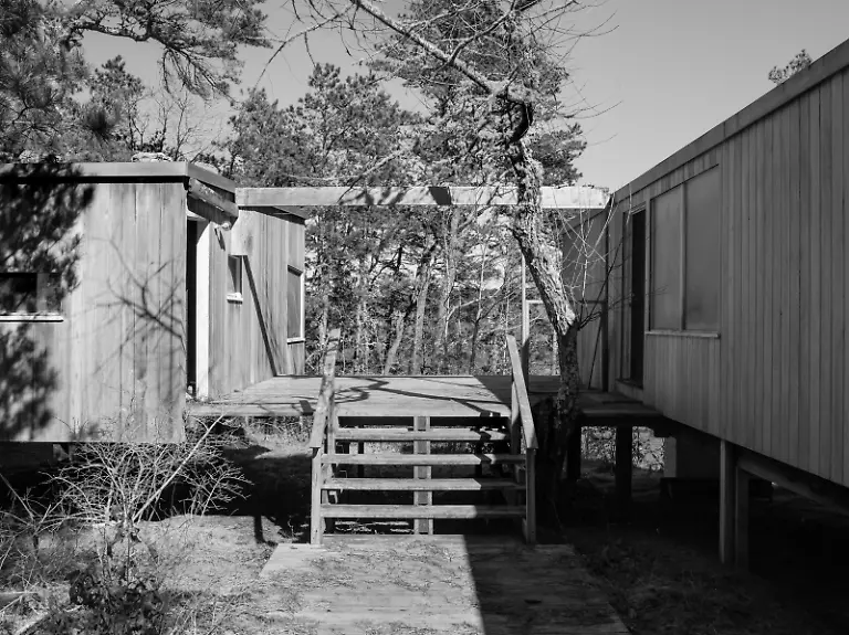 VERWENDUNG-NUR-FUeR-BUCH-00025-Roemisch-Bauhaus-Architecture-MarcelBreuerCottage-9535