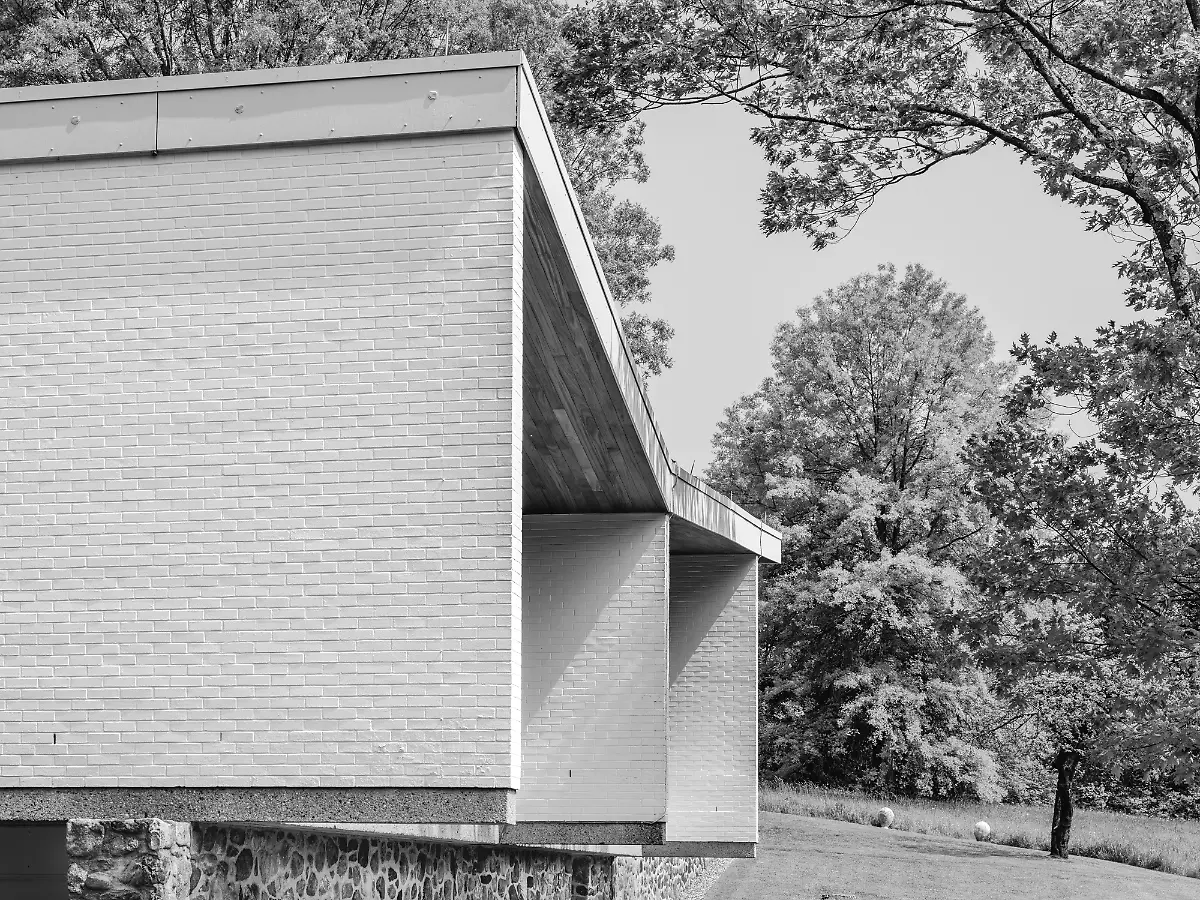 VERWENDUNG-NUR-FUeR-BUCH-00013-Roemisch-Bauhaus-Architecture-Gagarin2-DSCF0147-2