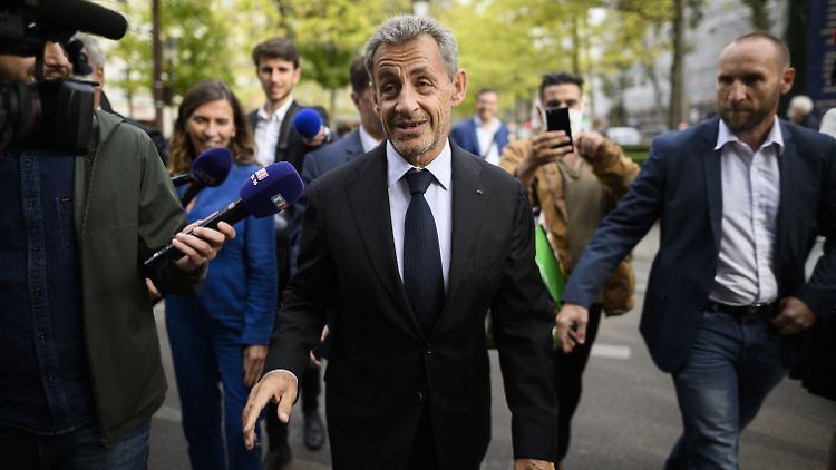 Sarkozy kann seine Strafe wohl in den eigenen vier Wänden absitzen.