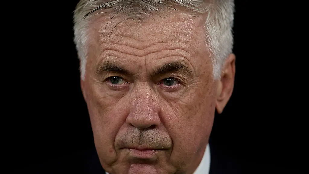 Carlo-Ancelotti-macht-sich-Sorgen-um-Real-Madrid