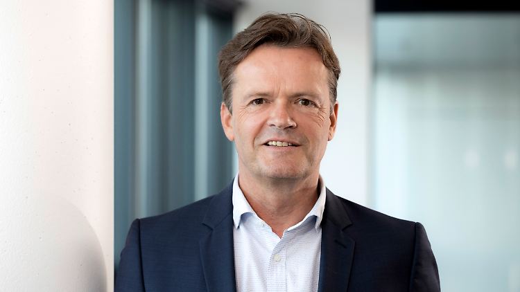 Laut Markus Schäfer will Mercedes bis 2039 in der gesamten Lieferkette weltweit und über den Lebenszyklus des Fahrzeugs CO2-neutral sein.