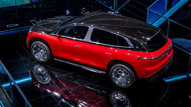 Wie der pure Elektro-Luxus aussieht, zeigte Mercedes auf der IAA Mobility in München mit der Studie des Maybach EQS.